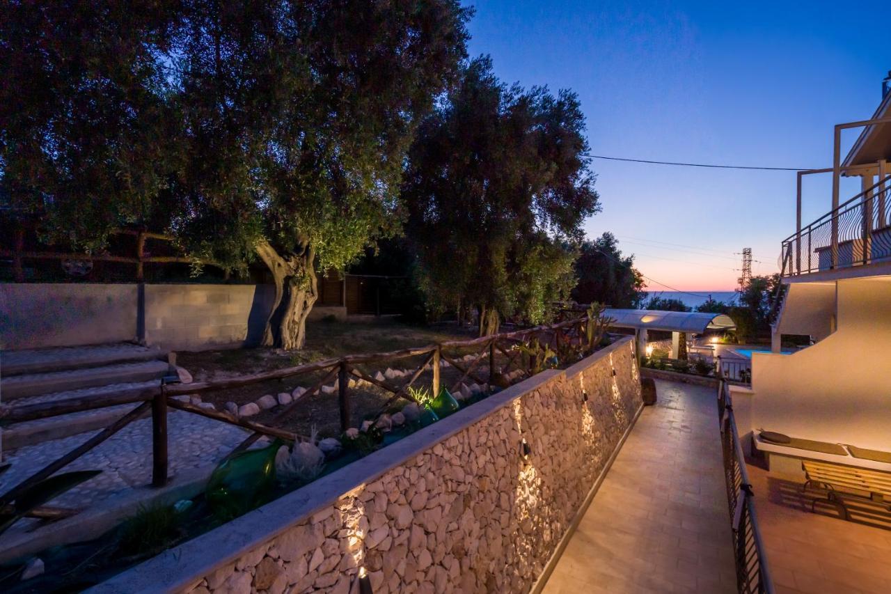 Borgo Canneto Роди-Гарганико Экстерьер фото